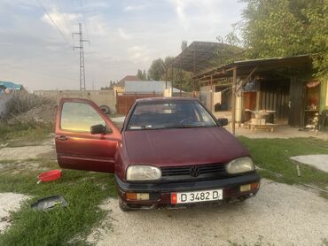 Volkswagen: Volkswagen Golf: 1992 г., 1.8 л, Механика, Бензин, Хэтчбэк