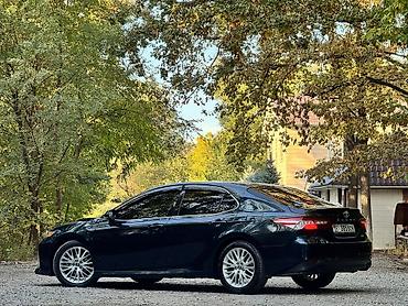 Toyota Camry: 2018 г., 2.5 л, Автомат, Бензин, Седан