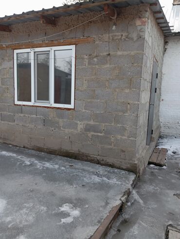 грозд дом: Барачный, 50 м², 3 комнаты, Собственник, Старый ремонт