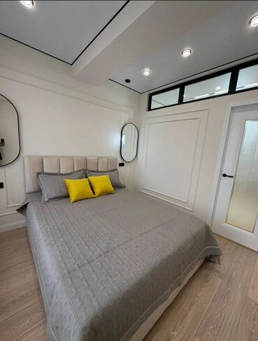 срочно продаётся 1 комнатная квартира в районе ошского рынка по улице молодая гвардия токтогула: 2 комнаты, 42 м², Элитка, 5 этаж, Евроремонт