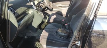 Honda: Honda Stream: 2002 г., 1.7 л, Вариатор, Бензин, Универсал — 9