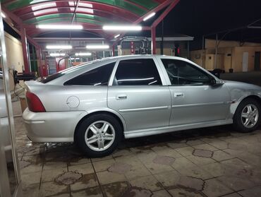 Opel Vectra: 1.6 l | 1999 il | 400000 km Hetçbek