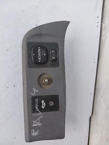 raf: Сenter console Toyota 2003 г., Б/у, Оригинал, Япония — 1