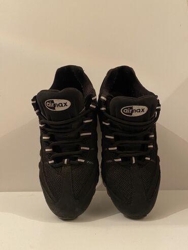 обувь кросовки: Кроссовки Nike Air Max 95 в черном цвете. состояние хорошая! at lalafo.kg обувь кросовки: Кроссовки Nike Air Max 95 в черном цвете. состояние хорошая!