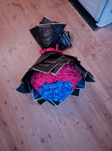 qız əl şəkilləri: Güllərdən hazırlanmış böyük buket - Dizayn: dairəvi kompozisiya