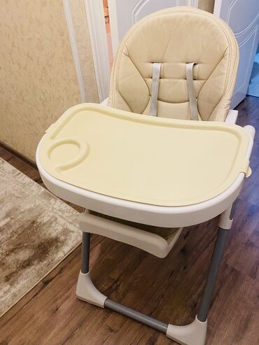 стулья для ребенка: Стульчик для кормления Б/у