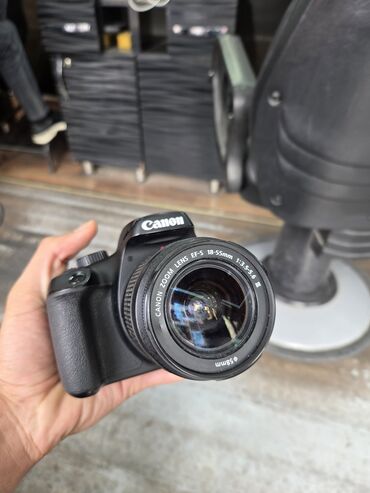 işlənmiş qabyuyan: Canon EOS 4000D DSLR fotoaparat + Canon Zoom Lens EF‑S 18‑55mm