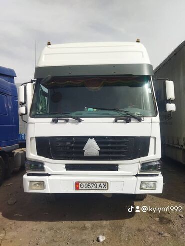 срочная продажа авто по низким ценам: Хово 2009 жылкы тягач сатылат. Вотсаптан байланышкыла