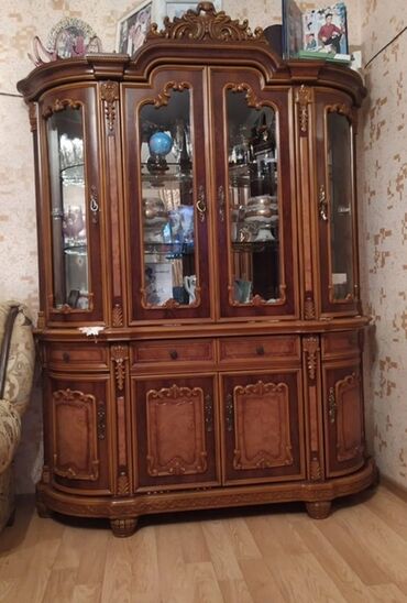 Digər mebel: Açılan, 4 qapılı Düz dolab, Bufet