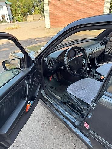 mers 212: Mercedes-Benz C-Class: 1994 г., 2.2 л, Механика, Седан — 8