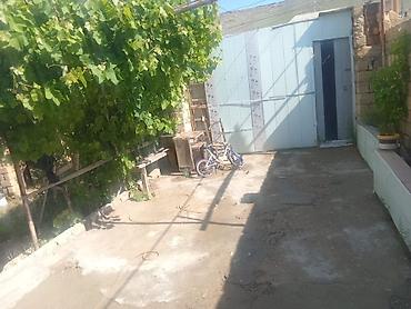 kiraye ile satilan evler: Lökbatanda 1 massivde yaxşı erazıde uyğun qiymete heyet evi satılır — 3