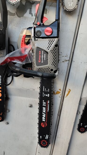 Бензопилы: Бенза пила 6 месяцев .сервисное обслуживание Гарантия доставка по — 6