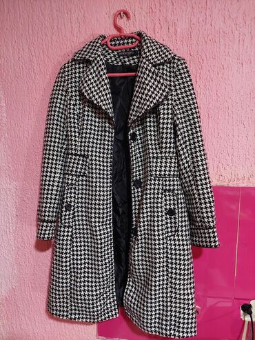 Kaputi: Prelep kaput marke Terranova, velicina S, postavljen. Malo nosen, kao — 1