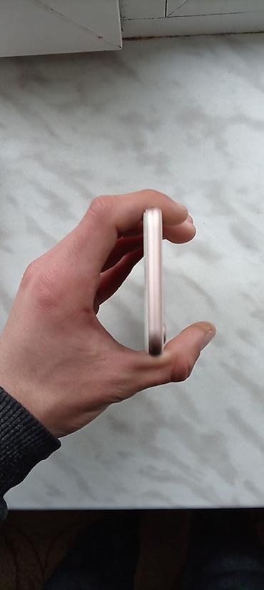 Apple iPhone: IPhone 8, Qızılı, Barmaq izi — 9