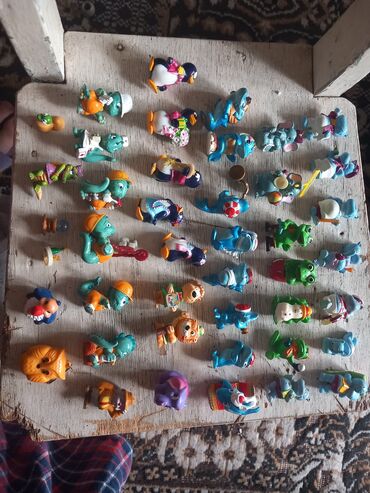 сувениры бишкек: Игрушки из киндер сюрприз 90-х годов. Пингвины, бегемотики, ящерки