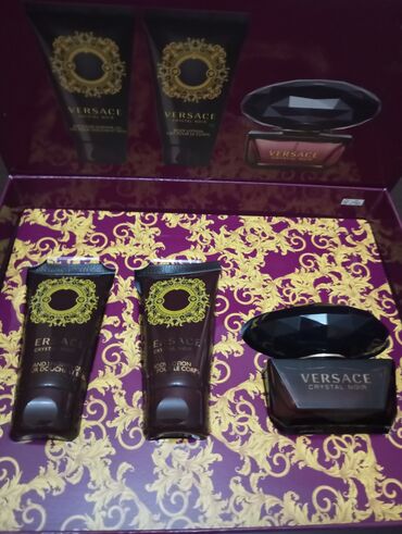 Ətriyyat: Комплект Versace
Покупали в Милане
Оригинал
Open box