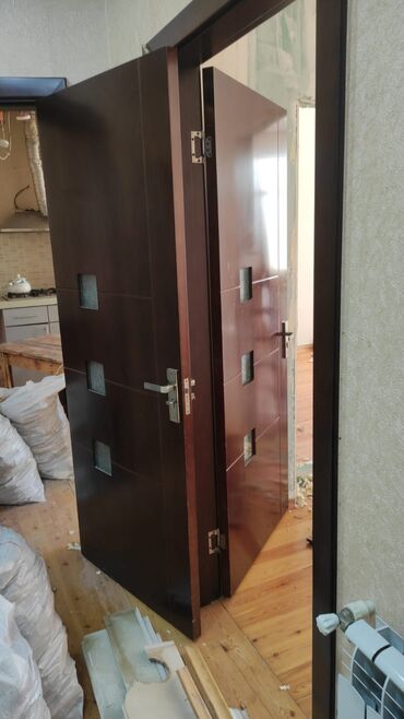 otag qaplari: 4 eded Otaq qapısı satılır biri 50azn.Həzi Aslanov. Ölçü 86*205