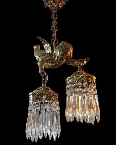 dobro jutro slike sa cvecem: Chandelier