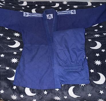 Adidas cüdo kimono dəsti - Brend: Adidas - Rəng: göy - Dəst: gödəkçə