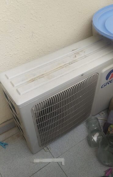 Zərərvericilərə qarşı mübarizə aparatları: Gree brendinin açıq sahə kondisioner bloku. GWH12AAB-K3NNNA2A/O model