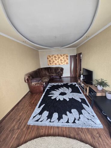 обменяю дом на квартиру: 2 комнаты, 70 м², 106 серия, 9 этаж, Евроремонт