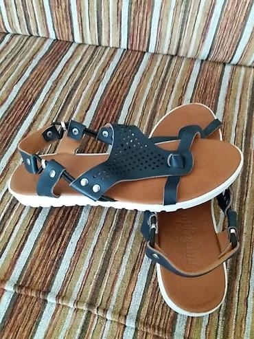 Basanoşka və səndəllər: Ölçü: 39, Yeni — 4