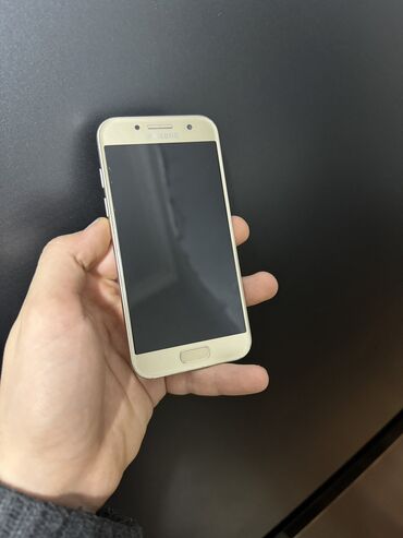 samsung galaxy a40 ekrani: Samsung Galaxy A3 2017, 32 GB
