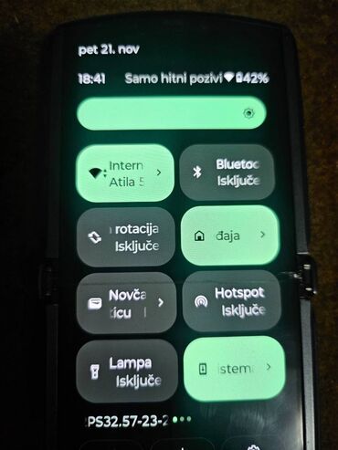 Motorola: Motorola Razr 2023, 256 GB, bоја - Crna, Otisak prsta, Bežični punjač, Dual SIM — 10