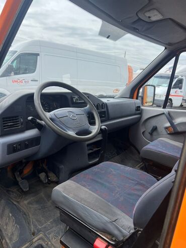 Легкий грузовой транспорт: Легкий грузовик, Mercedes-Benz, Стандарт, Б/у