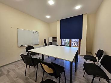sultan ofis: Ağ Şəhərdə ofis icarəyə verilir Ünvan: Ağ Şəhər Sahə: 25 m² Qiymət — 1