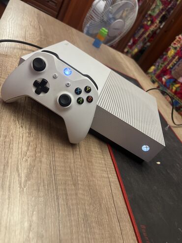 купить xbox one бу: Xbox One S 1TB Два диска NBA Hitman . И аккаунт с играми. Работает