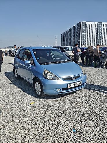 парковочная автовизитка: Honda Fit: 2003 г., Автомат, Бензин, Хэтчбэк — 2