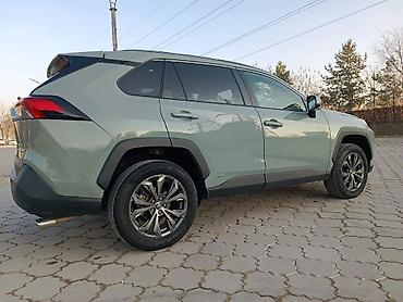tayota yris: Toyota RAV4: 2022 г., 2.5 л, Вариатор, Бензин, Кроссовер — 2