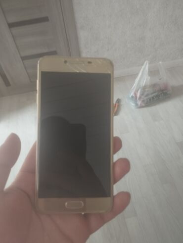 Samsung: Samsung Galaxy C5, Б/у, 16 ГБ, цвет - Золотой, 2 SIM