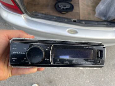 işlənmiş akkumulyator: Orginal Pioner 7250.Təzə kimidi.Usb və Fləşkart gedir.Heç bir problemi