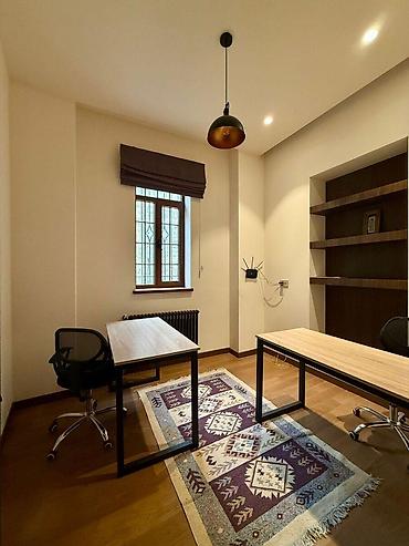 iceri seher: İcarəyə verilir 2 otaqlı ofis 30 m², İçəri Şəhər m. Daha 11 şəklə bax — 9