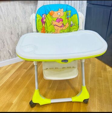 Manejlər: Chicco yemek stolu 45 azn Normal veziyyetdedir. Çexolunda bəzi