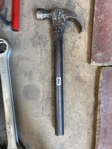 купить наковальню кузнечную: Продаю железный молоток Длинна ручки 30см - Тип: молоток с изогнутым