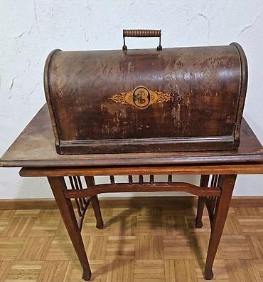 tikis masni: Model: Singer 15-ci sinif (Yaşı: 116 il) İstehsal ili: 1910-cu il — 1