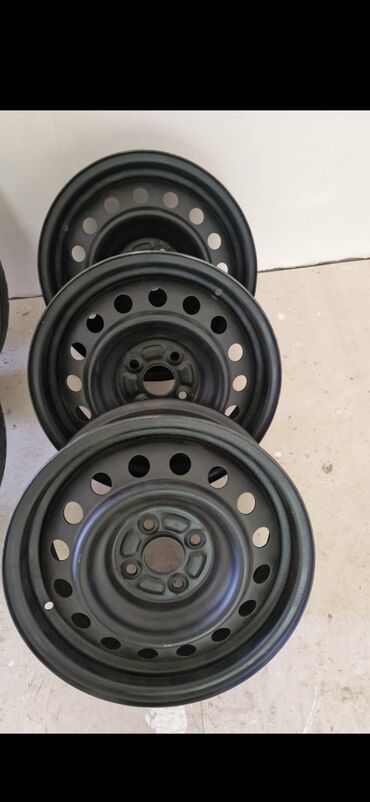 Disklər: İşlənmiş Disk Toyota R 15, 4 Boltlu