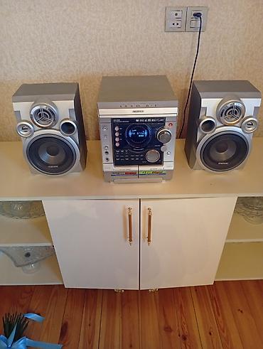 ayfon 11 ikinci el: Samsung MAX-DJ550 mini musiqi mərkəzi. Komplektə əsas blok və 2 ədəd — 1