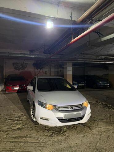 фольксваген поло седан: Honda Insight: 1.3 l | 2010 il Sedan