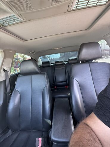 Volkswagen: Volkswagen Passat: 2 l | 2010 il Sedan — 11