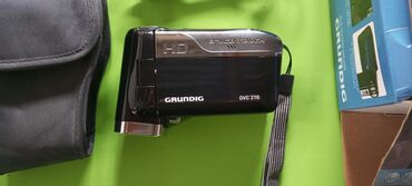 İnformatika: Grundig GVC 210 rəqəmsal video kamera Xüsusiyyətlər: - HD çəkiliş -