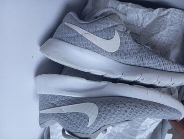 Свадебные платья и аксессуары: Nike Tanjun PS (818382-012) 👟 📌 Vəziyyəti: İkinci əl, təmiz, heç bir