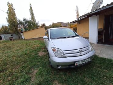 Toyota: Toyota ist: 2002 г., 1.3 л, Автомат, Бензин, Хэтчбэк