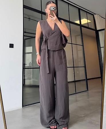 accessories torbe: 05. Komplet
Uvoz Turska
S M L
Cena : 4.400 dinara H — 4