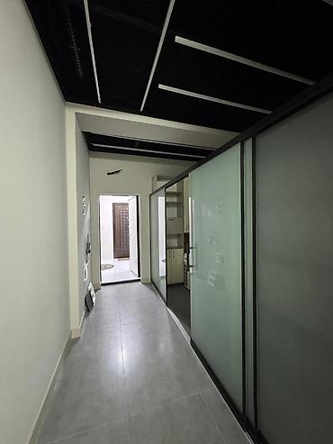 Коммерческая недвижимость: İcarəyə verilir 3 otaqlı ofis 90 m², Gənclik m. Daha 7 şəklə bax — 9