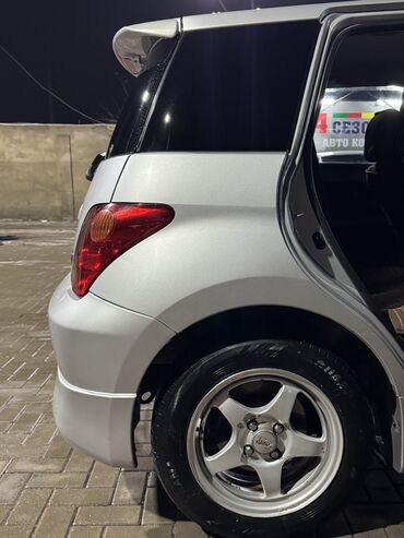 Toyota: Toyota ist: 2002 г., 1.5 л, Автомат, Бензин — 7