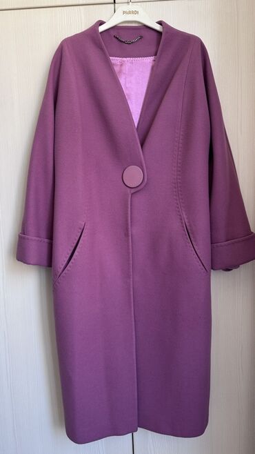 loreta пальто: Пальто женское, полуприлегающий силуэт oversize. - Цвет: насыщенный